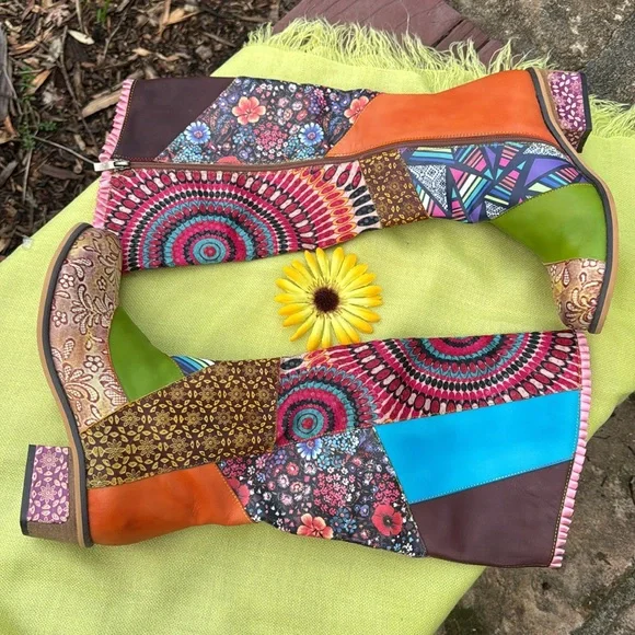 π©· Made in Spain; Super Unique and Brand New! Vegan Leather Colorful Boots 9/40! - Picture 7 of 15